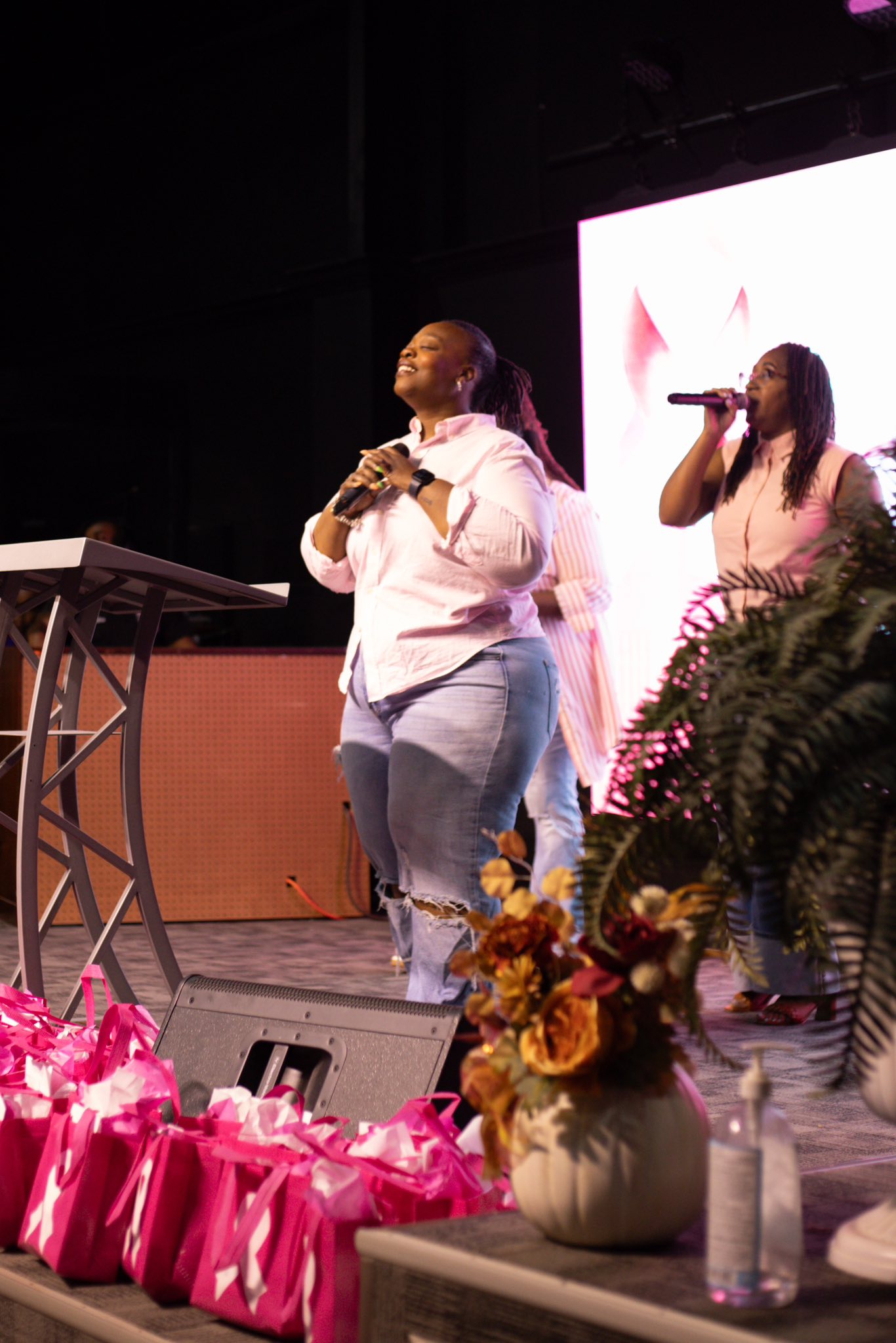 565150953_1250326227123753_8737028915283458038_n